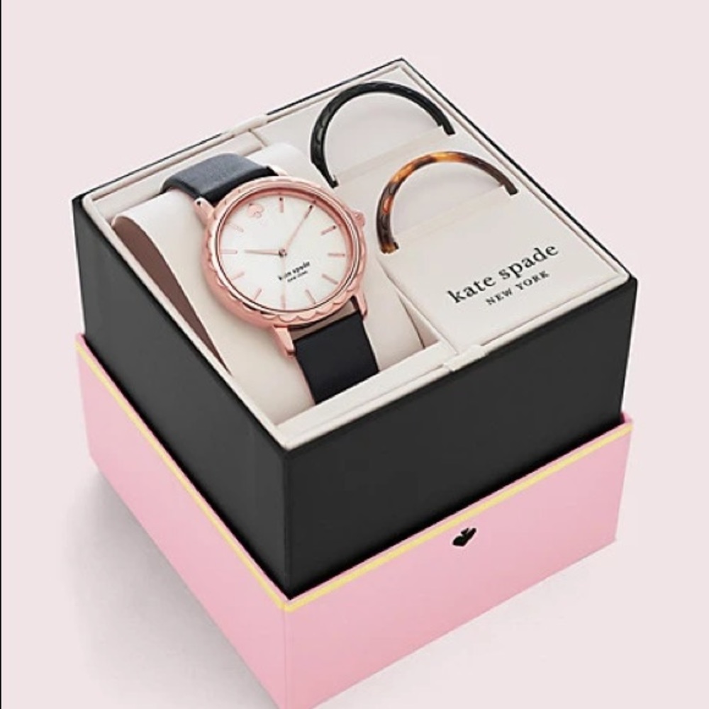 Kate Spade metro scallop matte black leather watch - Picture 3 of 11